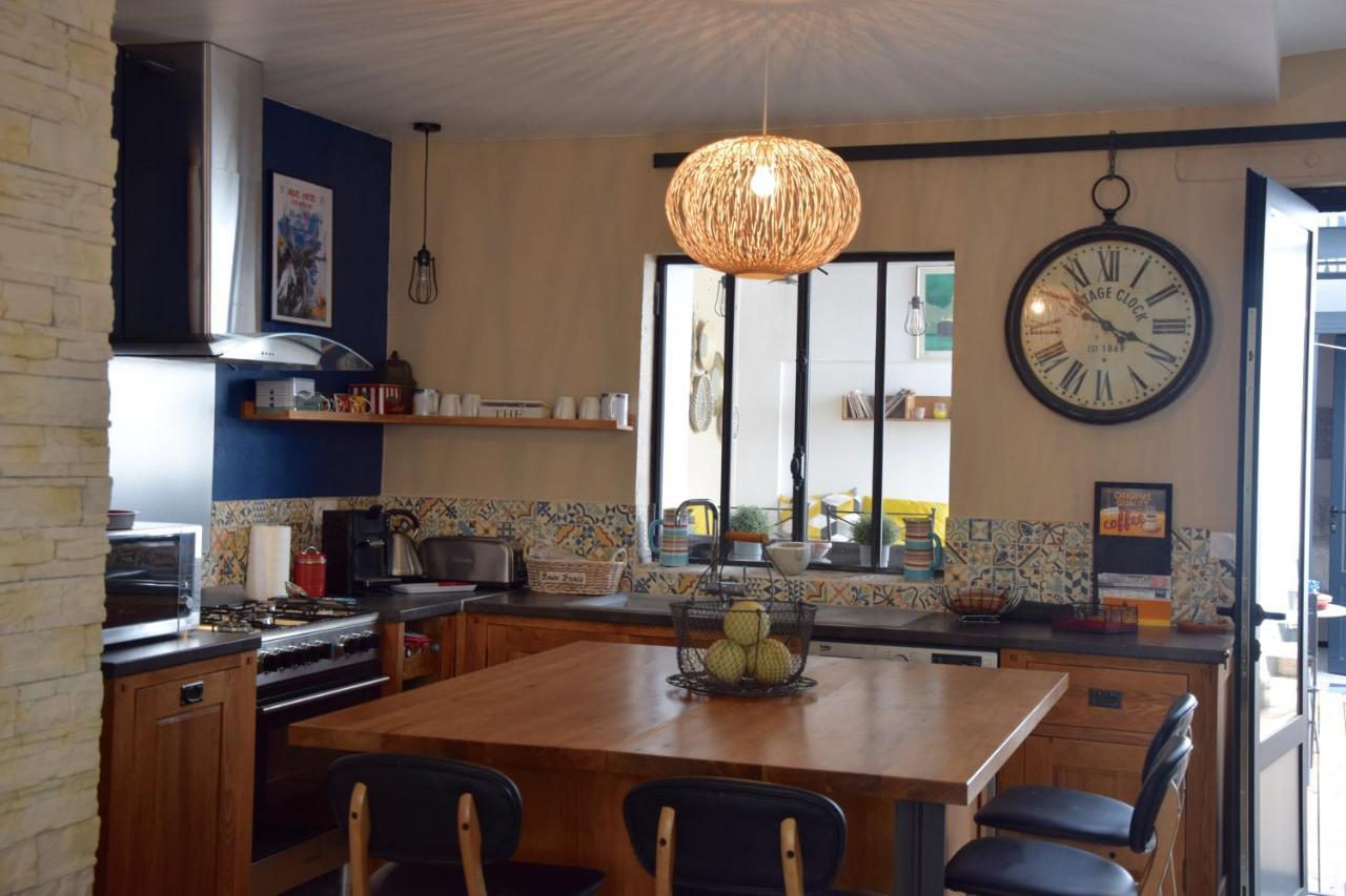 Le Petit Patio Bed & Breakfast Aigues-Mortes Dış mekan fotoğraf