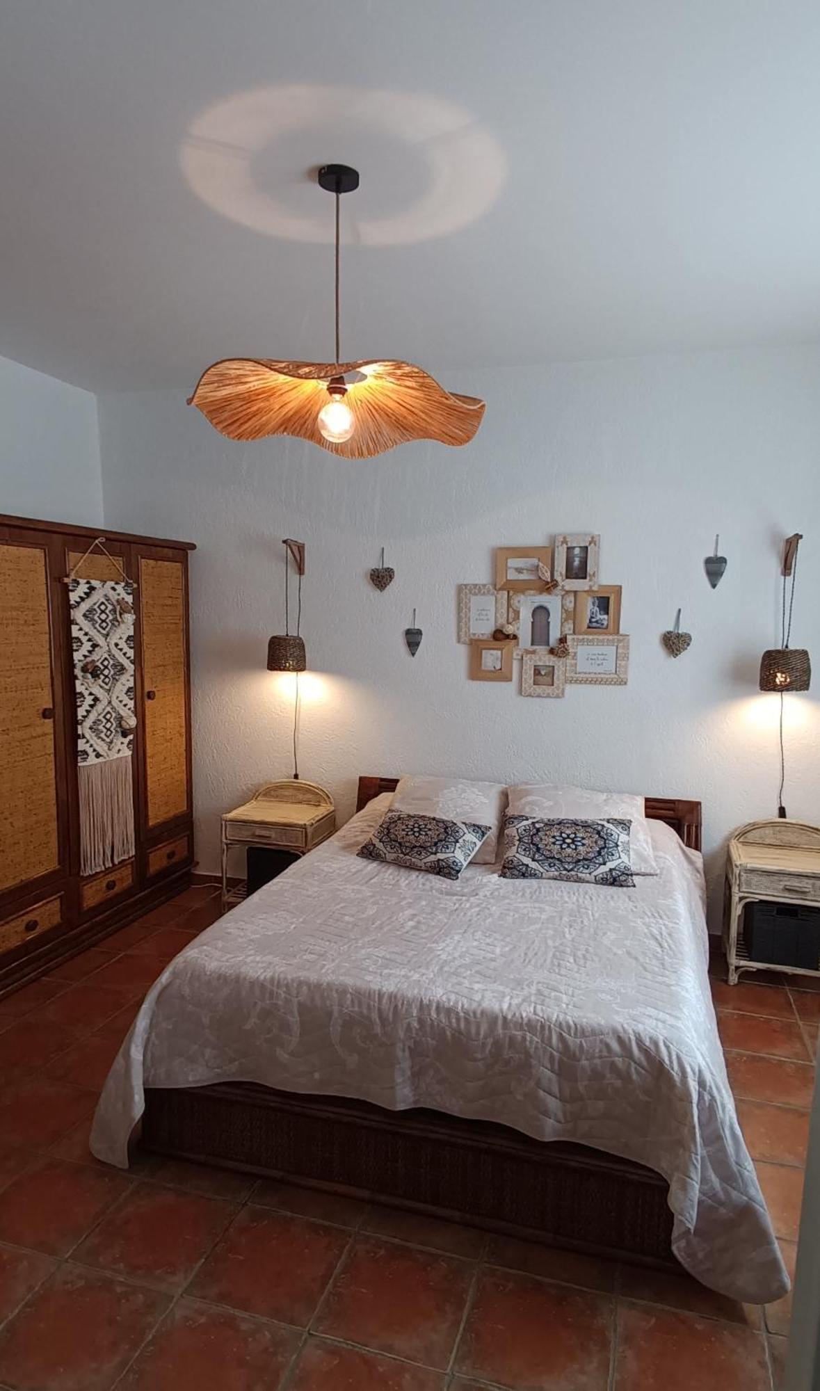 Le Petit Patio Bed & Breakfast Aigues-Mortes Dış mekan fotoğraf